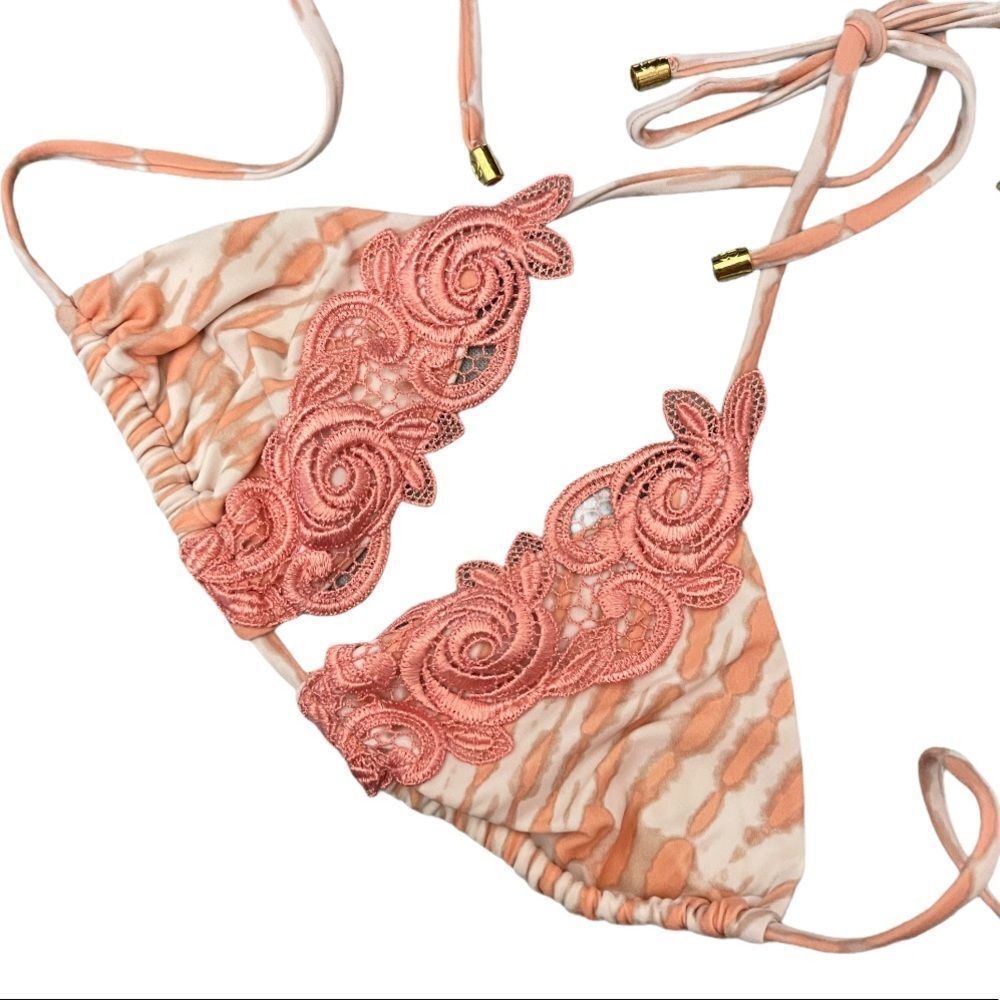 Beach Bunny Bikini Top - Picture 2 of 6